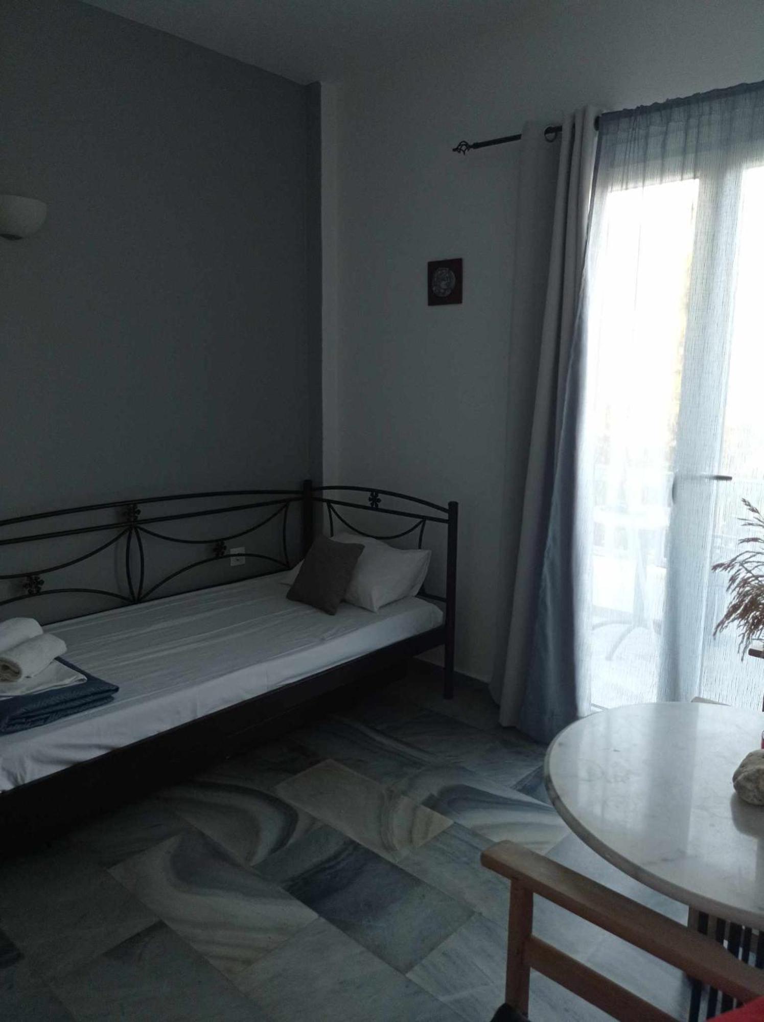 Kantouni Guest House By The Sea Batsíon Zewnętrze zdjęcie